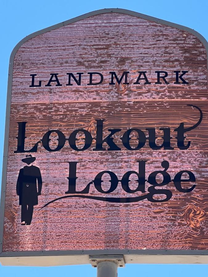 Landmark Lookout Lodge Tombstone Exterior photo